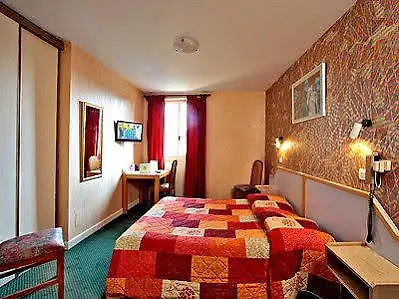 Отель Logis Le Perigord 2*